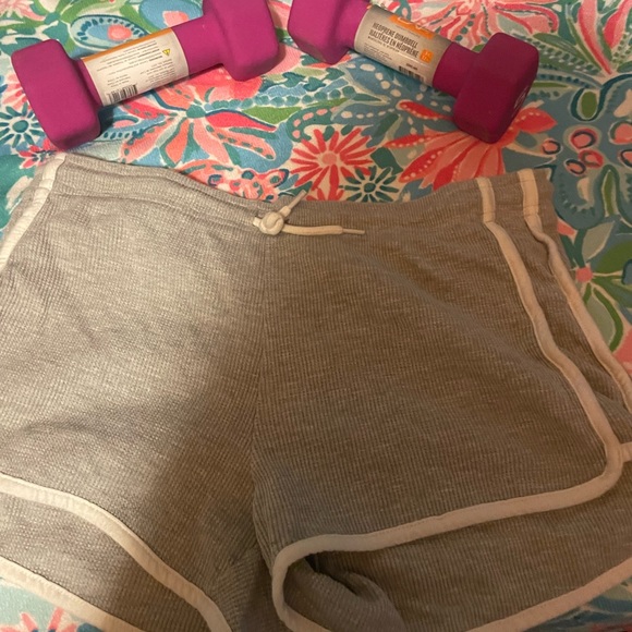 Retro 80's Gym Shorts in Grey Size Small - Picture 4 of 5